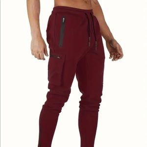 Men's Althletic Cargo-Style Workout Running Pants with Towel Holder